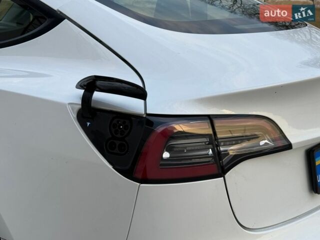 Белый Тесла Модель 3, объемом двигателя 0 л и пробегом 77 тыс. км за 14700 $, фото 11 на Automoto.ua
