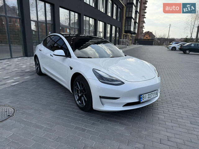 Белый Тесла Модель 3, объемом двигателя 0 л и пробегом 37 тыс. км за 19999 $, фото 71 на Automoto.ua