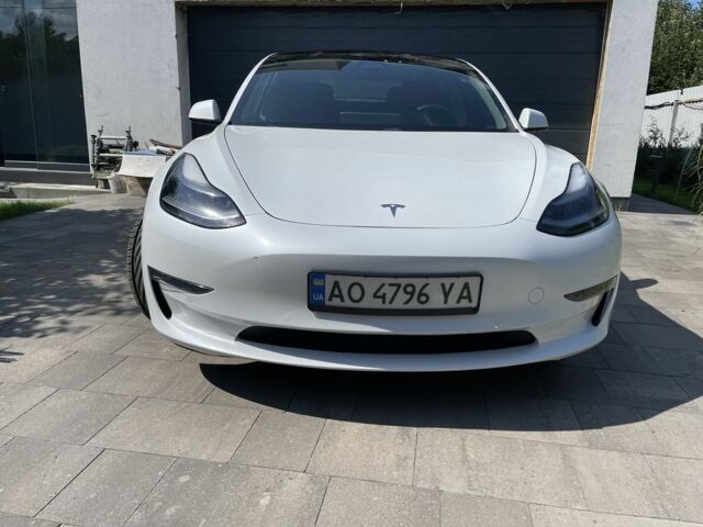 Тесла Модель 3 2021 в Вышгороде на Automoto.ua Белый Тесла Модель 3, объемом двигателя 0 л и пробегом 50 тыс. км за 23500 $, фото 6 на Automoto.ua