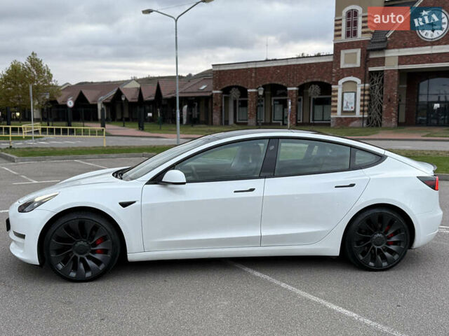 Белый Тесла Модель 3, объемом двигателя 0 л и пробегом 80 тыс. км за 24990 $, фото 7 на Automoto.ua