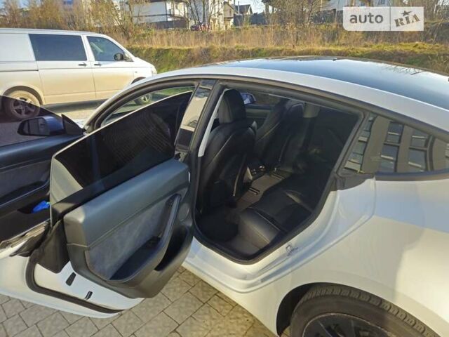 Белый Тесла Модель 3, объемом двигателя 0 л и пробегом 35 тыс. км за 22500 $, фото 12 на Automoto.ua