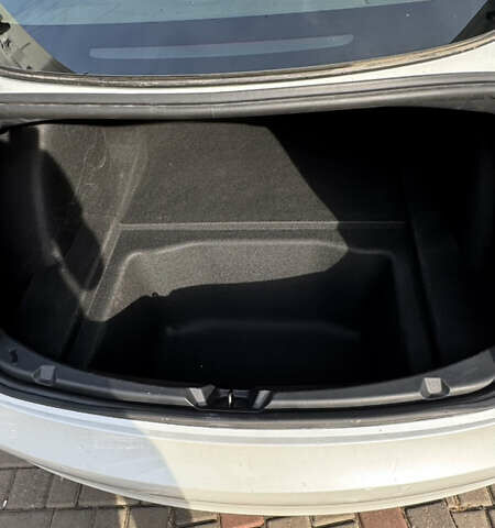 Білий Тесла Модель 3, об'ємом двигуна 0 л та пробігом 35 тис. км за 17600 $, фото 15 на Automoto.ua