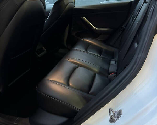 Белый Тесла Модель 3, объемом двигателя 0 л и пробегом 91 тыс. км за 22100 $, фото 14 на Automoto.ua