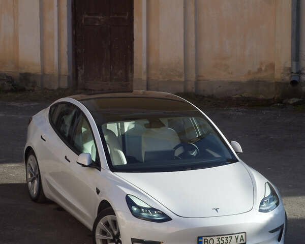 Білий Тесла Модель 3, об'ємом двигуна 0 л та пробігом 64 тис. км за 21500 $, фото 27 на Automoto.ua