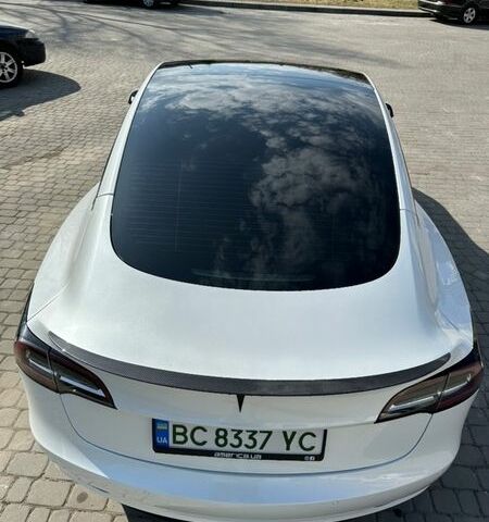 Белый Тесла Модель 3, объемом двигателя 0 л и пробегом 95 тыс. км за 20000 $, фото 6 на Automoto.ua