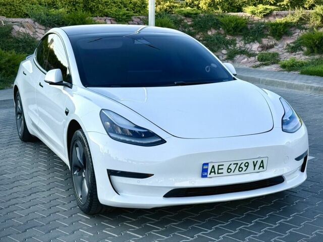 Белый Тесла Модель 3, объемом двигателя 0 л и пробегом 188 тыс. км за 16999 $, фото 5 на Automoto.ua