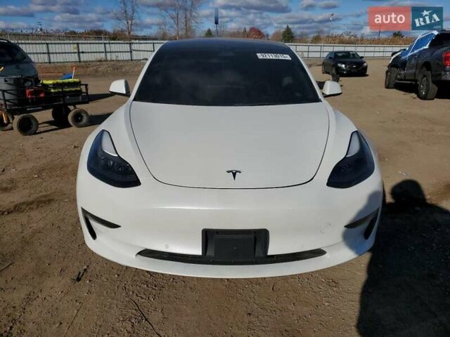 Белый Тесла Модель 3, объемом двигателя 0 л и пробегом 61 тыс. км за 7500 $, фото 4 на Automoto.ua
