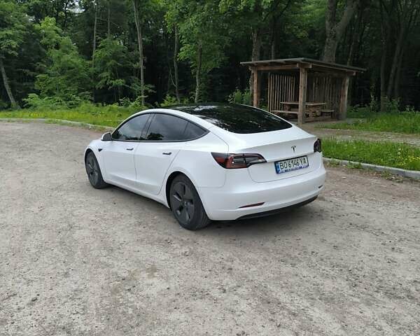 Белый Тесла Модель 3, объемом двигателя 0 л и пробегом 55 тыс. км за 17650 $, фото 4 на Automoto.ua