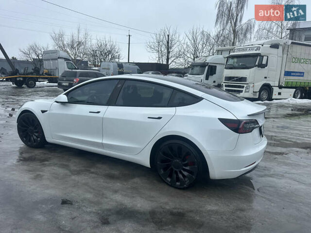 Белый Тесла Модель 3, объемом двигателя 0 л и пробегом 118 тыс. км за 24900 $, фото 5 на Automoto.ua