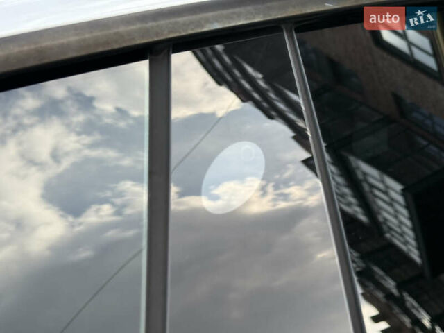 Белый Тесла Модель 3, объемом двигателя 0 л и пробегом 37 тыс. км за 19999 $, фото 89 на Automoto.ua