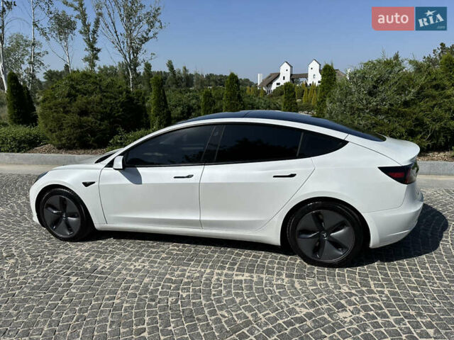 Тесла Модель 3 2021 в Днепре (Днепропетровске) на Automoto.ua Белый Тесла Модель 3, объемом двигателя 0 л и пробегом 51 тыс. км за 19999 $, фото 4 на Automoto.ua