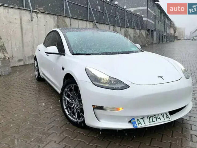 Білий Тесла Модель 3, об'ємом двигуна 0 л та пробігом 87 тис. км за 23700 $, фото 5 на Automoto.ua