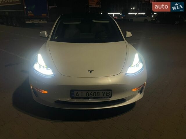 Белый Тесла Модель 3, объемом двигателя 0 л и пробегом 87 тыс. км за 18400 $, фото 13 на Automoto.ua