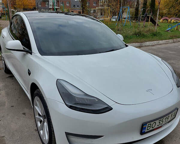 Белый Тесла Модель 3, объемом двигателя 0 л и пробегом 70 тыс. км за 21999 $, фото 6 на Automoto.ua