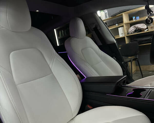 Тесла Модель 3 2021 у Львові на Automoto.ua Білий Тесла Модель 3, об'ємом двигуна 0 л та пробігом 109 тис. км за 25000 $, фото 10 на Automoto.ua
