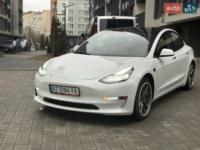Белый Тесла Модель 3, объемом двигателя 0 л и пробегом 84 тыс. км за 20000 $, фото 1 на Automoto.ua