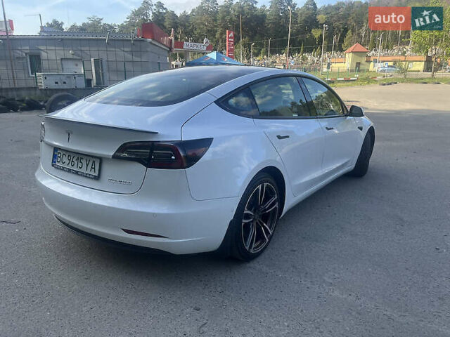 Белый Тесла Модель 3, объемом двигателя 0 л и пробегом 73 тыс. км за 16100 $, фото 7 на Automoto.ua
