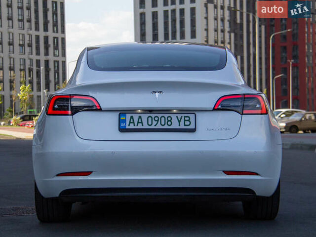 Белый Тесла Модель 3, объемом двигателя 0 л и пробегом 53 тыс. км за 23000 $, фото 11 на Automoto.ua