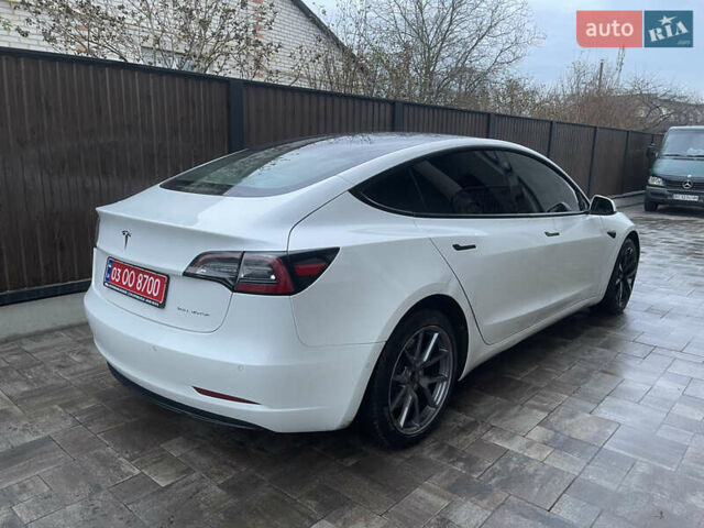 Белый Тесла Модель 3, объемом двигателя 0 л и пробегом 60 тыс. км за 19000 $, фото 7 на Automoto.ua