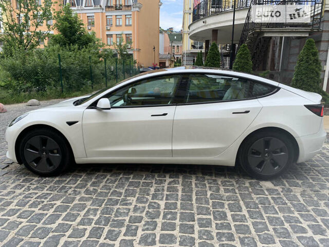 Белый Тесла Модель 3, объемом двигателя 0 л и пробегом 49 тыс. км за 18000 $, фото 7 на Automoto.ua