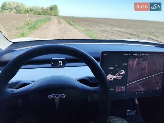 Белый Тесла Модель 3, объемом двигателя 0 л и пробегом 68 тыс. км за 19200 $, фото 9 на Automoto.ua