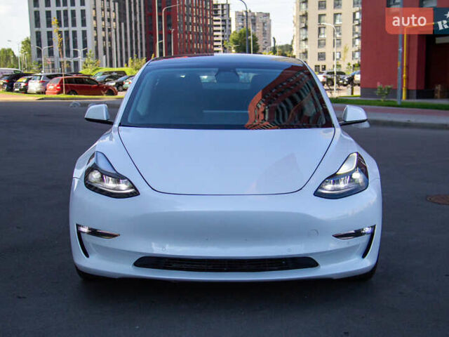 Белый Тесла Модель 3, объемом двигателя 0 л и пробегом 53 тыс. км за 23000 $, фото 3 на Automoto.ua