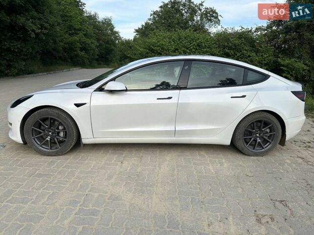 Белый Тесла Модель 3, объемом двигателя 0 л и пробегом 155 тыс. км за 11900 $, фото 2 на Automoto.ua