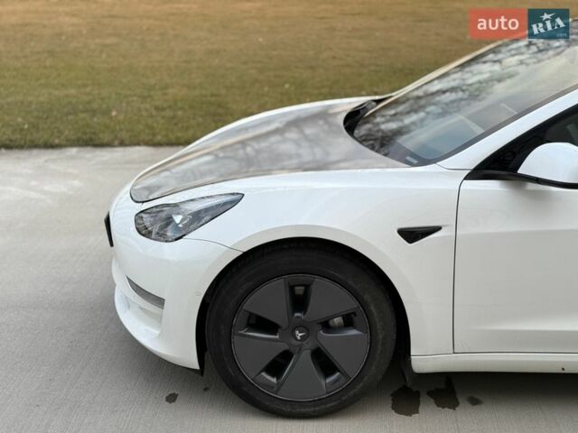 Белый Тесла Модель 3, объемом двигателя 0 л и пробегом 77 тыс. км за 14700 $, фото 10 на Automoto.ua