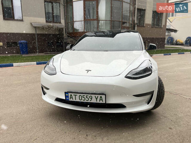 Белый Тесла Модель 3, объемом двигателя 0 л и пробегом 59 тыс. км за 18200 $, фото 4 на Automoto.ua
