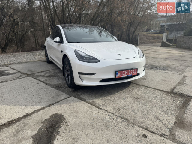 Белый Тесла Модель 3, объемом двигателя 0 л и пробегом 44 тыс. км за 18000 $, фото 1 на Automoto.ua