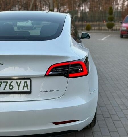 Белый Тесла Модель 3, объемом двигателя 0 л и пробегом 114 тыс. км за 20900 $, фото 19 на Automoto.ua