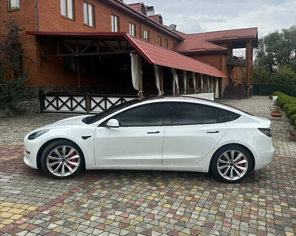 Білий Тесла Модель 3, об'ємом двигуна 0 л та пробігом 82 тис. км за 24000 $, фото 6 на Automoto.ua