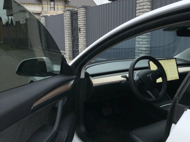 Білий Тесла Модель 3, об'ємом двигуна 0 л та пробігом 3 тис. км за 22000 $, фото 11 на Automoto.ua