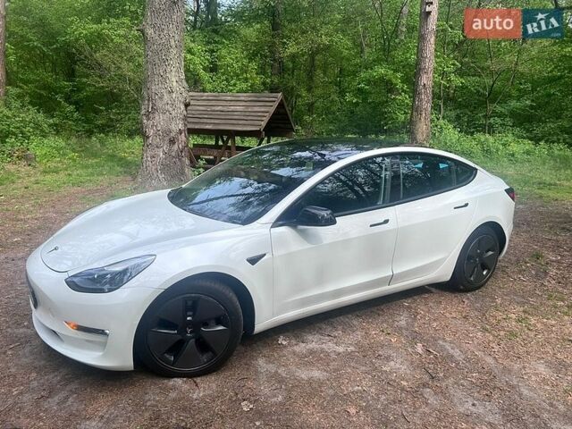 Белый Тесла Модель 3, объемом двигателя 0 л и пробегом 96 тыс. км за 17300 $, фото 1 на Automoto.ua