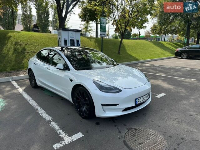 Белый Тесла Модель 3, объемом двигателя 0 л и пробегом 63 тыс. км за 24999 $, фото 14 на Automoto.ua
