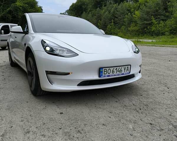 Белый Тесла Модель 3, объемом двигателя 0 л и пробегом 55 тыс. км за 17650 $, фото 8 на Automoto.ua