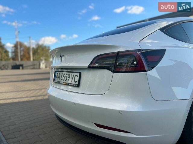 Белый Тесла Модель 3, объемом двигателя 0 л и пробегом 129 тыс. км за 17900 $, фото 24 на Automoto.ua