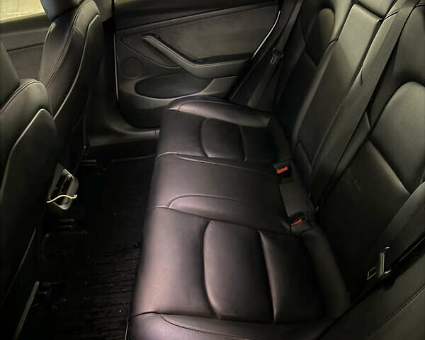 Білий Тесла Модель 3, об'ємом двигуна 0 л та пробігом 67 тис. км за 24500 $, фото 10 на Automoto.ua