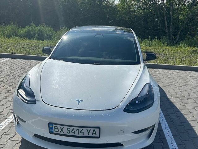 Білий Тесла Модель 3, об'ємом двигуна 0 л та пробігом 42 тис. км за 21000 $, фото 4 на Automoto.ua