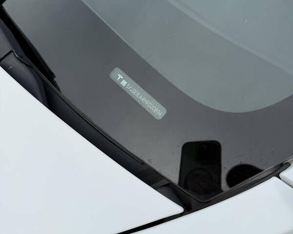 Белый Тесла Модель 3, объемом двигателя 0 л и пробегом 98 тыс. км за 19000 $, фото 15 на Automoto.ua