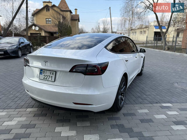 Белый Тесла Модель 3, объемом двигателя 0 л и пробегом 37 тыс. км за 19999 $, фото 46 на Automoto.ua