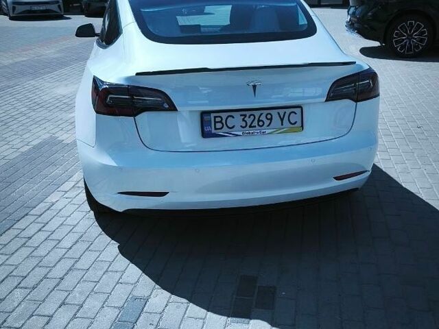 Білий Тесла Модель 3, об'ємом двигуна 0 л та пробігом 66 тис. км за 14900 $, фото 4 на Automoto.ua