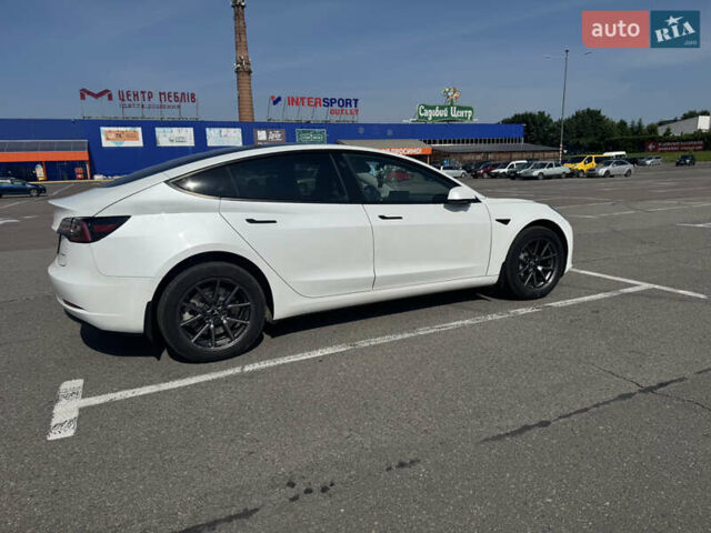 Білий Тесла Модель 3, об'ємом двигуна 0 л та пробігом 128 тис. км за 21500 $, фото 8 на Automoto.ua