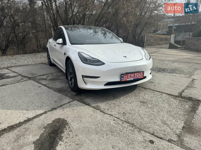 Белый Тесла Модель 3, объемом двигателя 0 л и пробегом 44 тыс. км за 18700 $, фото 1 на Automoto.ua