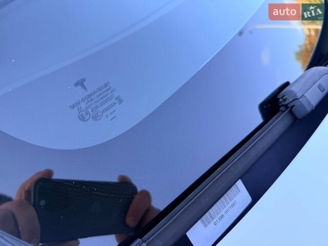 Білий Тесла Модель 3, об'ємом двигуна 0 л та пробігом 183 тис. км за 14750 $, фото 77 на Automoto.ua
