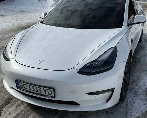 Білий Тесла Модель 3, об'ємом двигуна 0 л та пробігом 91 тис. км за 16700 $, фото 1 на Automoto.ua