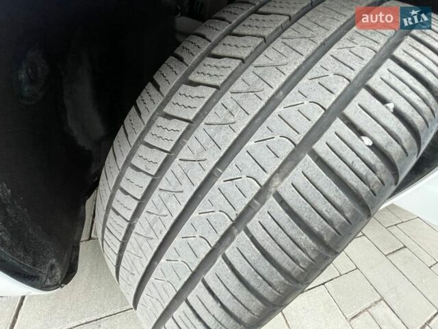 Білий Тесла Модель 3, об'ємом двигуна 0 л та пробігом 61 тис. км за 16700 $, фото 34 на Automoto.ua