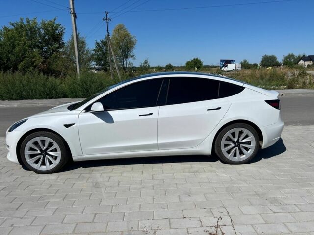Білий Тесла Модель 3, об'ємом двигуна 0 л та пробігом 120 тис. км за 18786 $, фото 1 на Automoto.ua