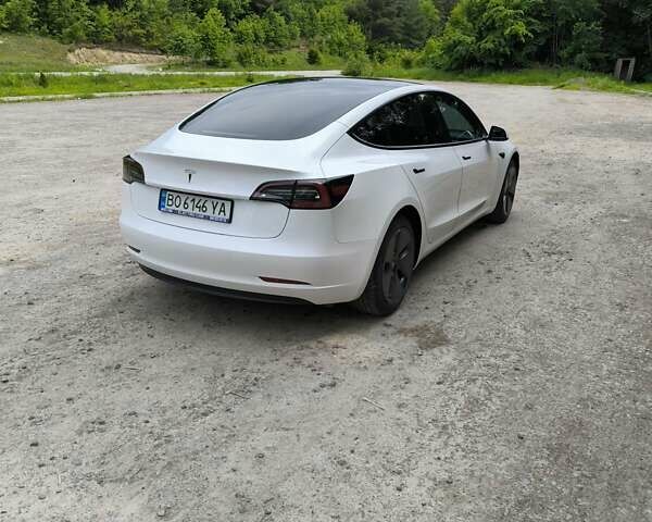 Белый Тесла Модель 3, объемом двигателя 0 л и пробегом 55 тыс. км за 17650 $, фото 6 на Automoto.ua