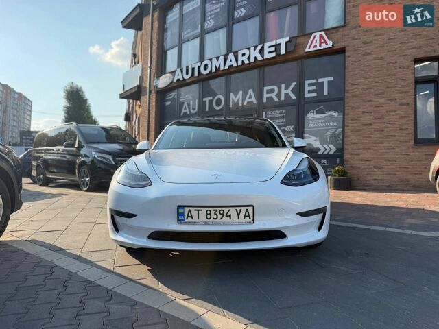 Белый Тесла Модель 3, объемом двигателя 0 л и пробегом 62 тыс. км за 17600 $, фото 2 на Automoto.ua